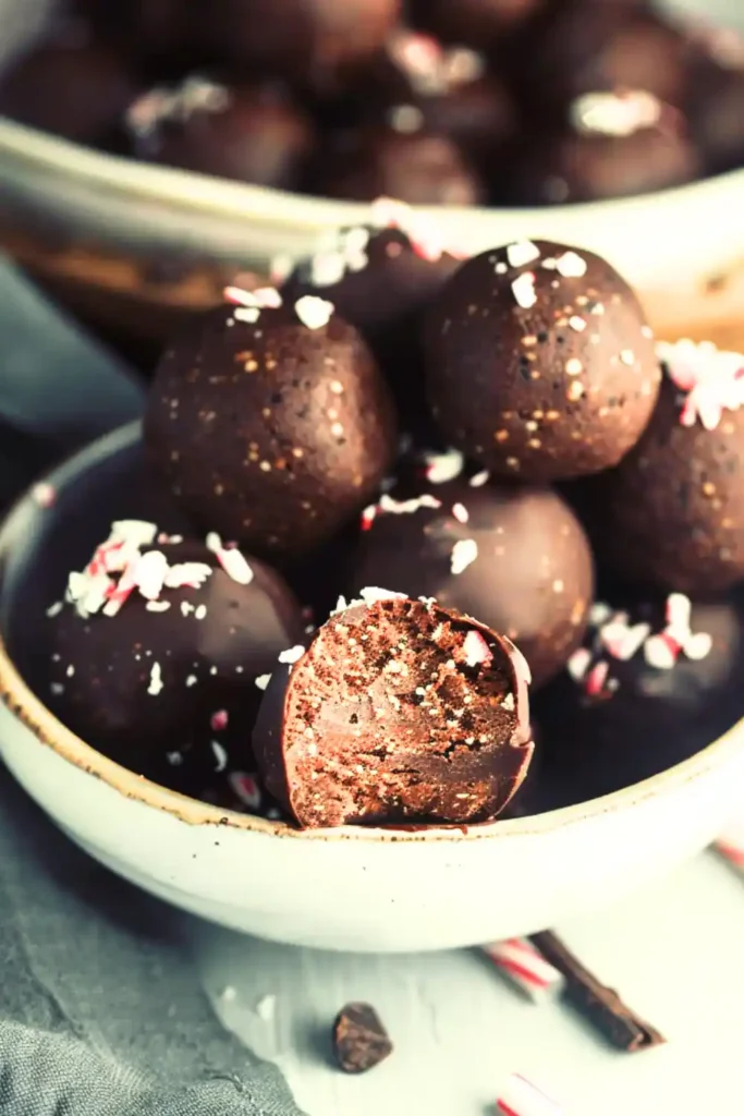 5-Ingredient Chocolate Peppermint Protein Balls